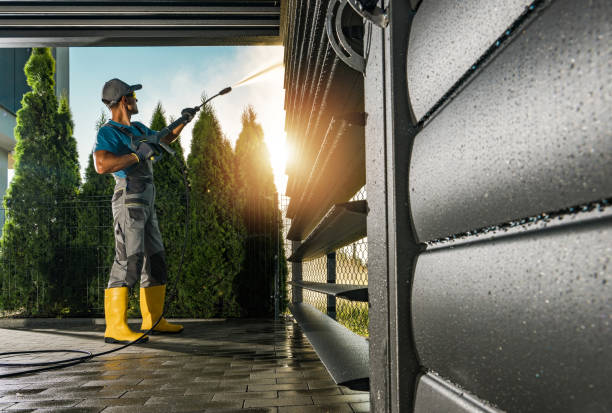 Why Choose Our Certified Pressure Washing Experts for Your Project Needs in Monticello, IL?